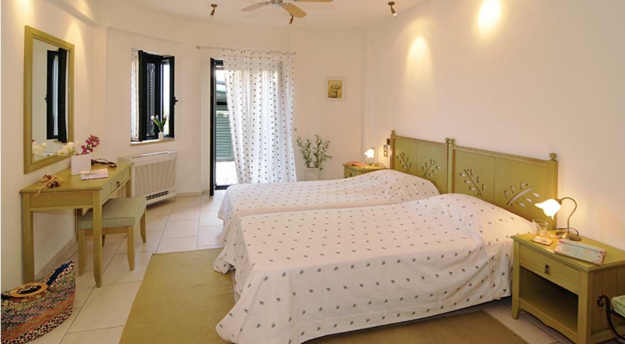 Kalogria Villas Stoupa Bagian luar foto