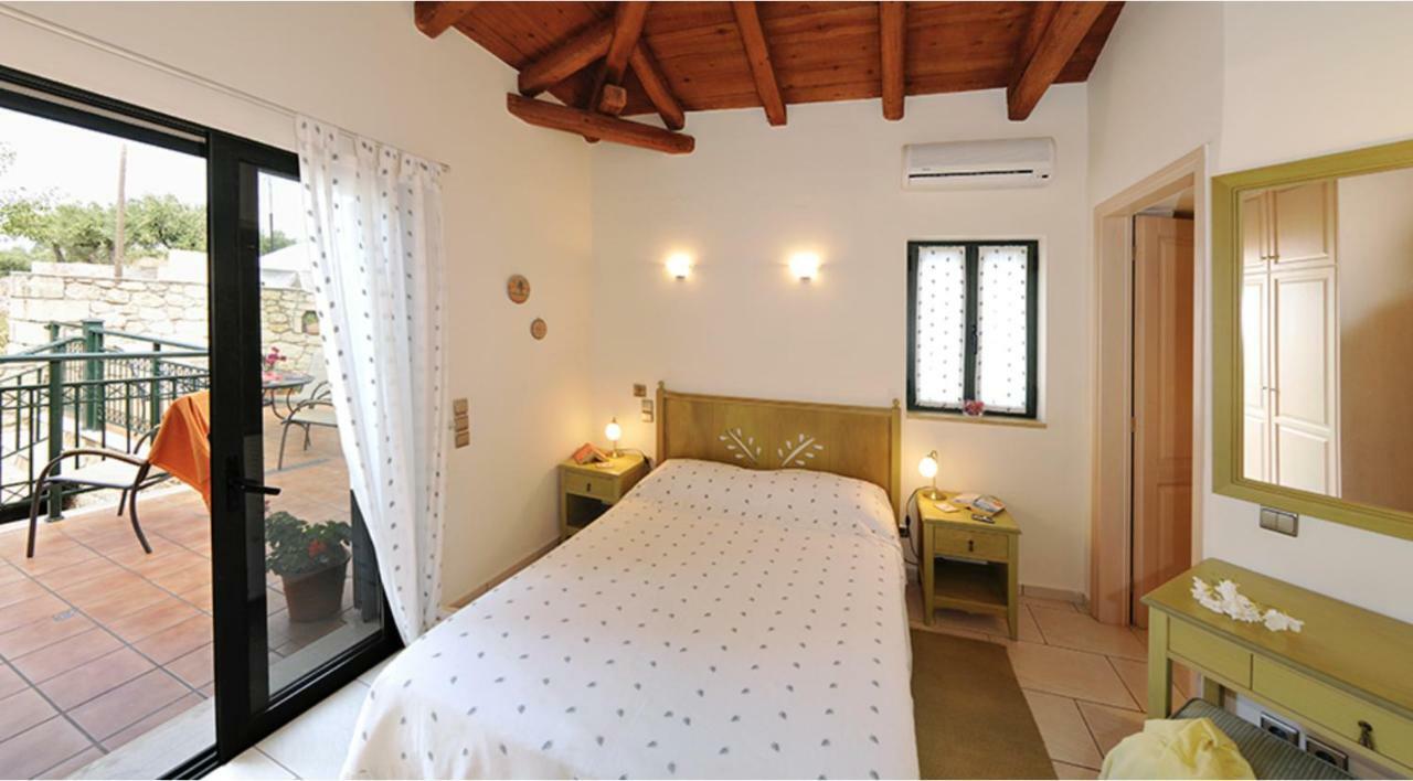 Kalogria Villas Stoupa Bagian luar foto