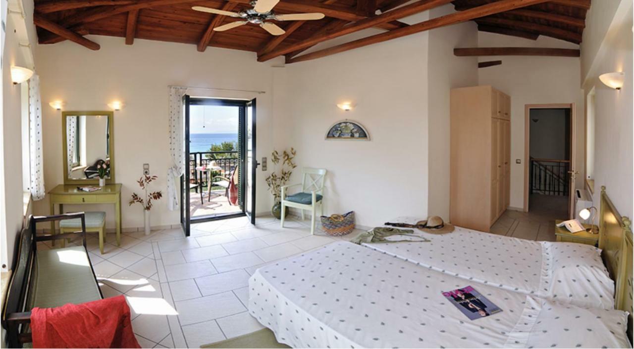 Kalogria Villas Stoupa Bagian luar foto
